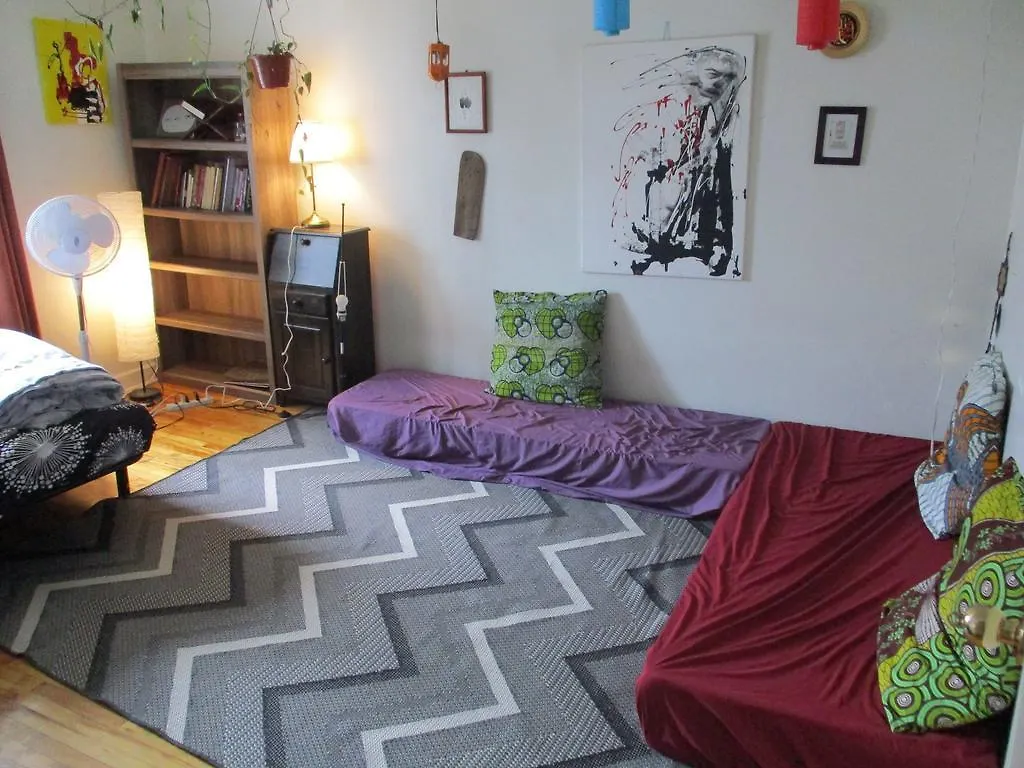 Saint Laurent Guesthouse Montreal Canada